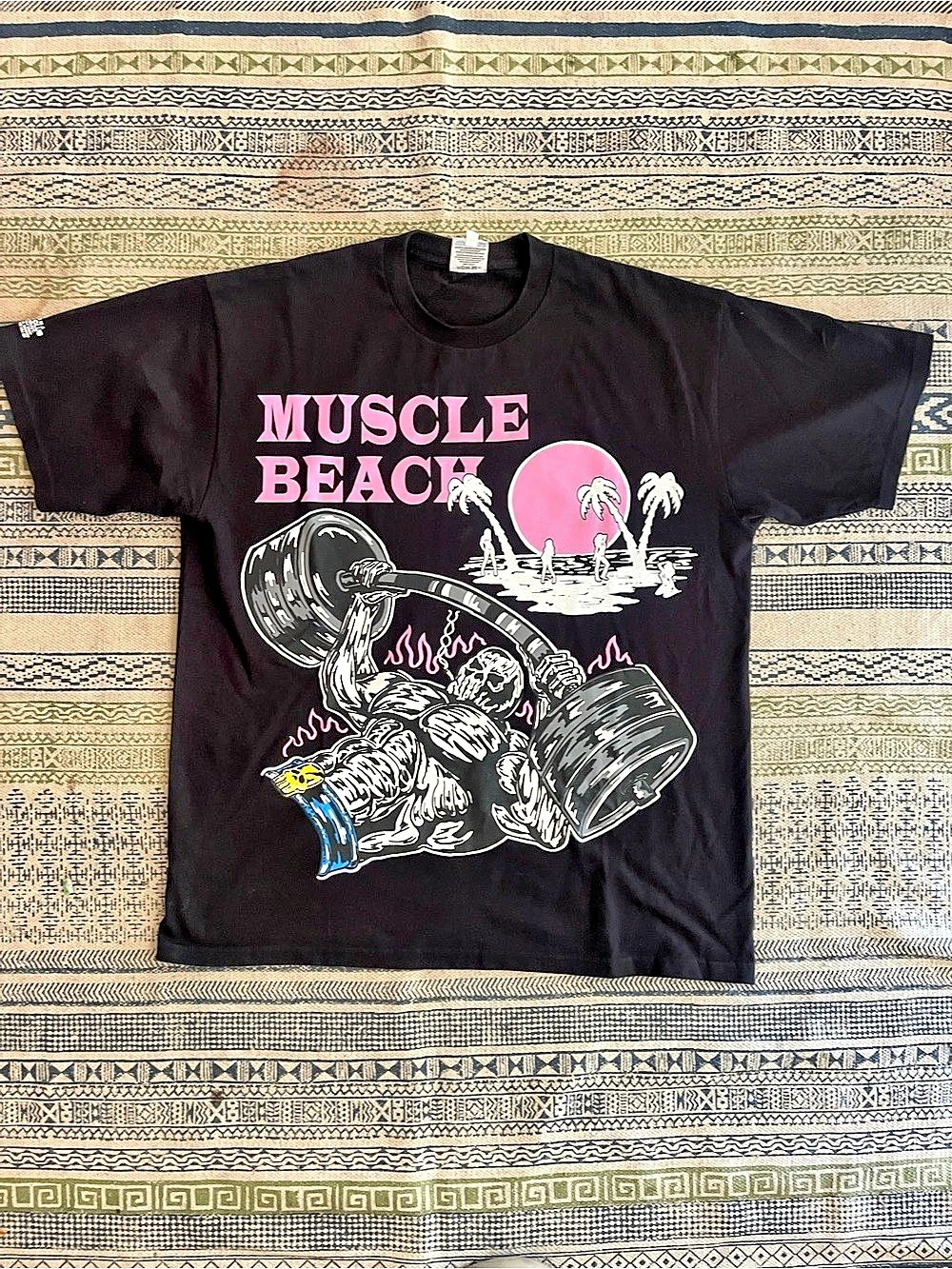 Warren Lotus Muscle Beach graphic tee Graphic Tee in Black & Pink XL Like New